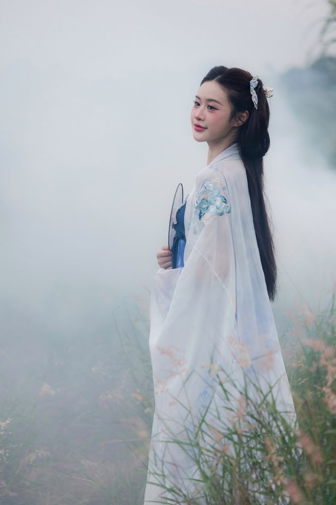 Photograph by Doan Thi Trung