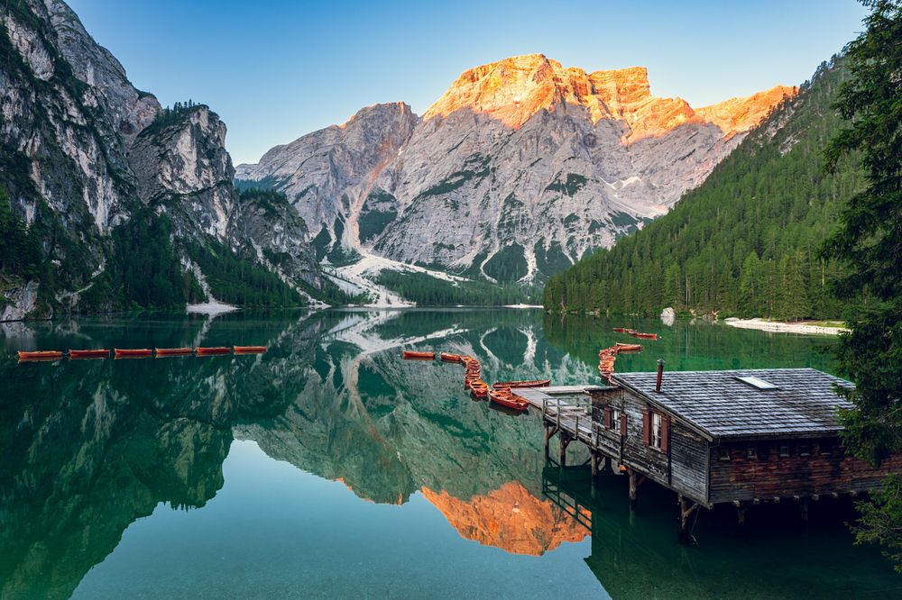 Photograph by Prapas Boonchuen