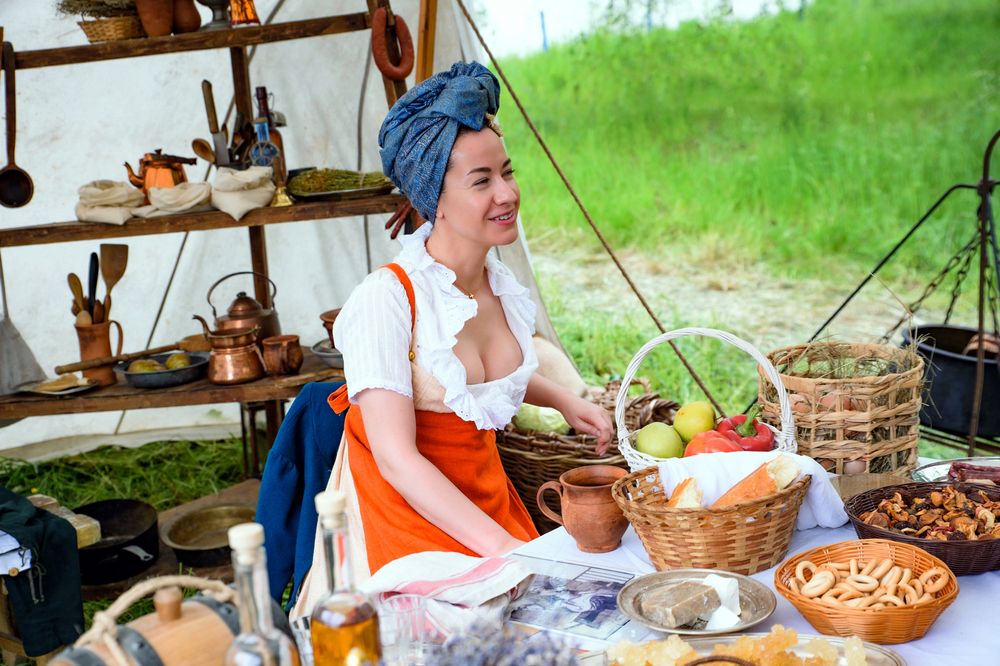 Вкусняшки и ХОЗЯЮШКА.