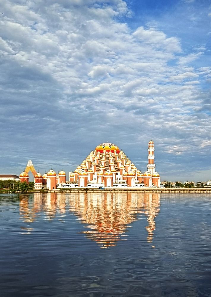 Photograph by  Oscar Simon Wiryahanjaya