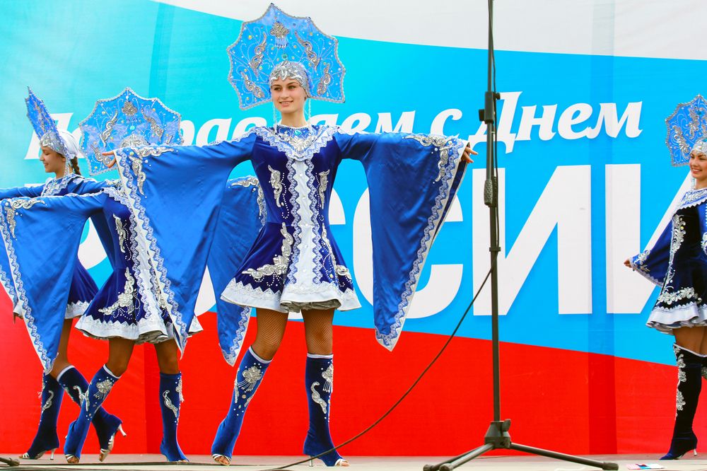 Выступление танцоров.