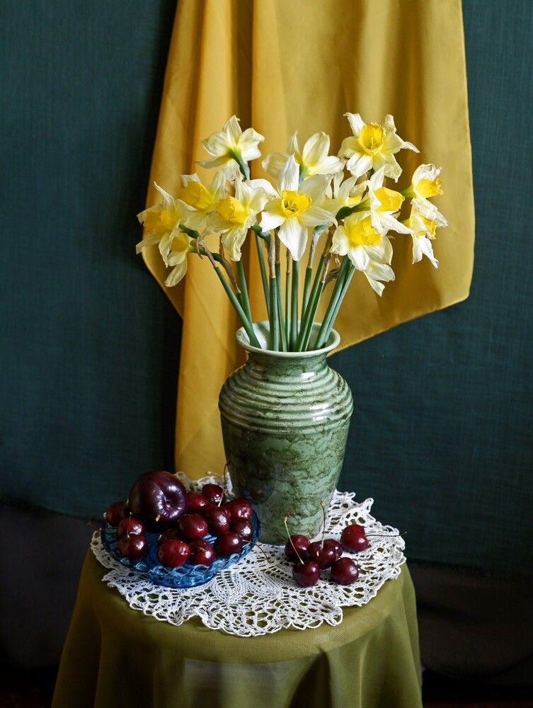 Натюрморт с ягодами.