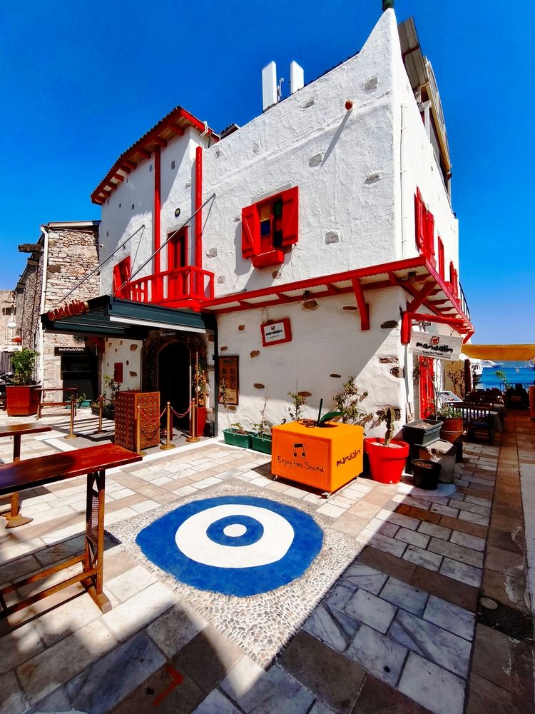 Photograph by Arthur Luck