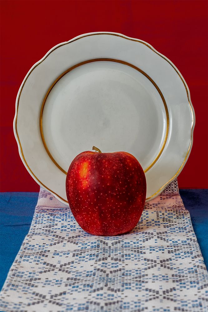 Натюрморт. Наливное яблочко.