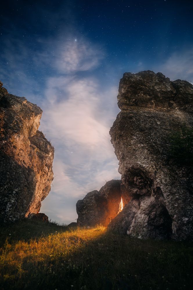 Жизнь за скалами