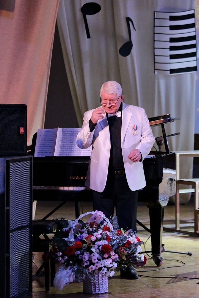 Фотография автора АЛЕКСАНДР ЦЫГЕЛЬНЮК