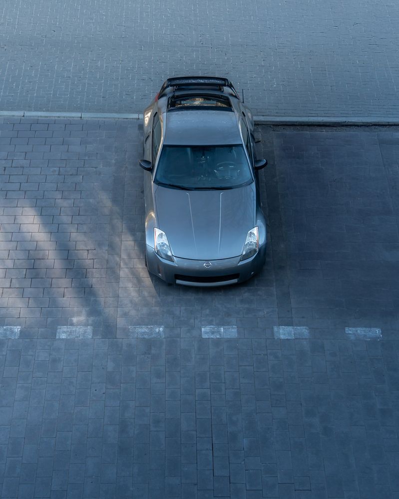 Photograph by Anton Leonchikov