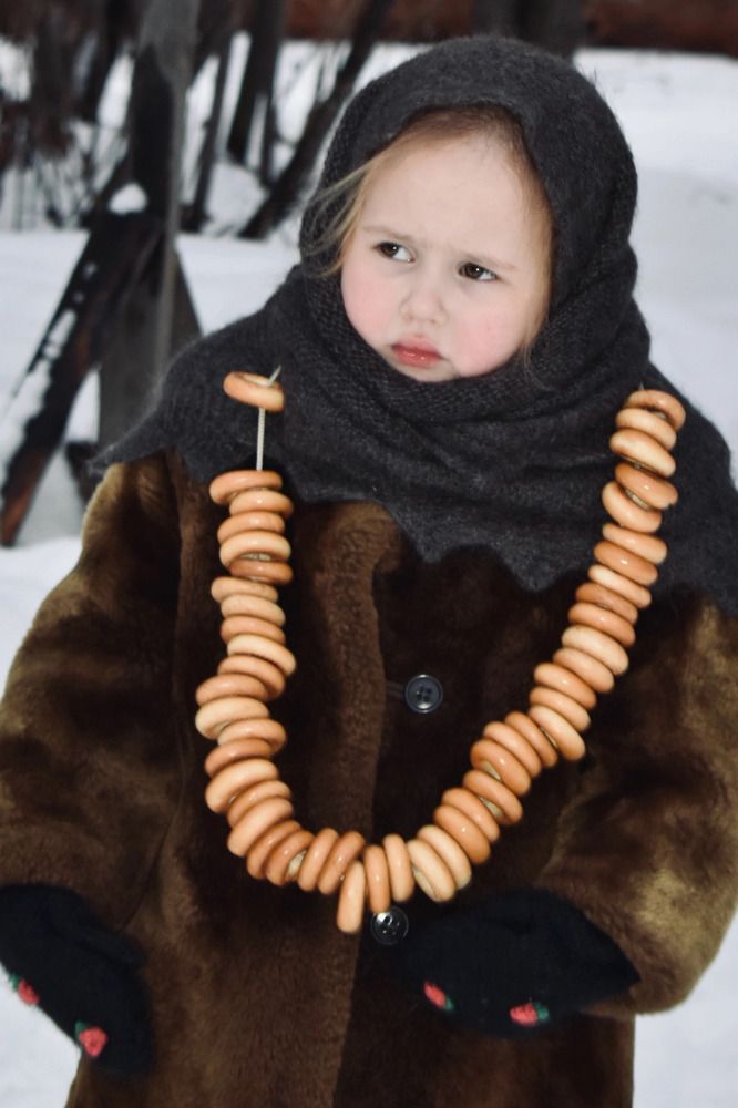 Девочка и сушки