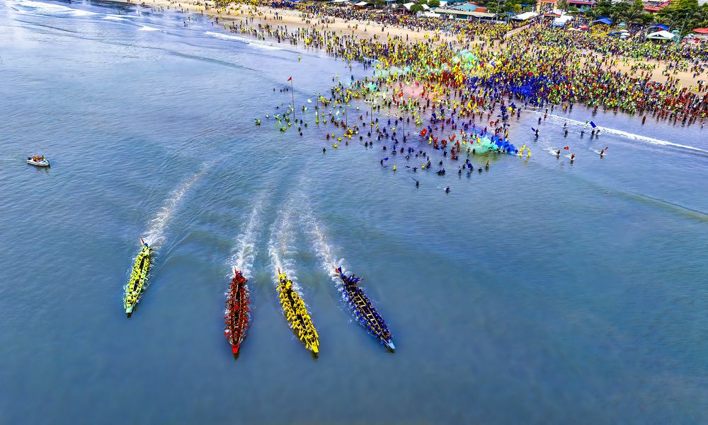 Photograph by THÀNH LÊ ĐỨC