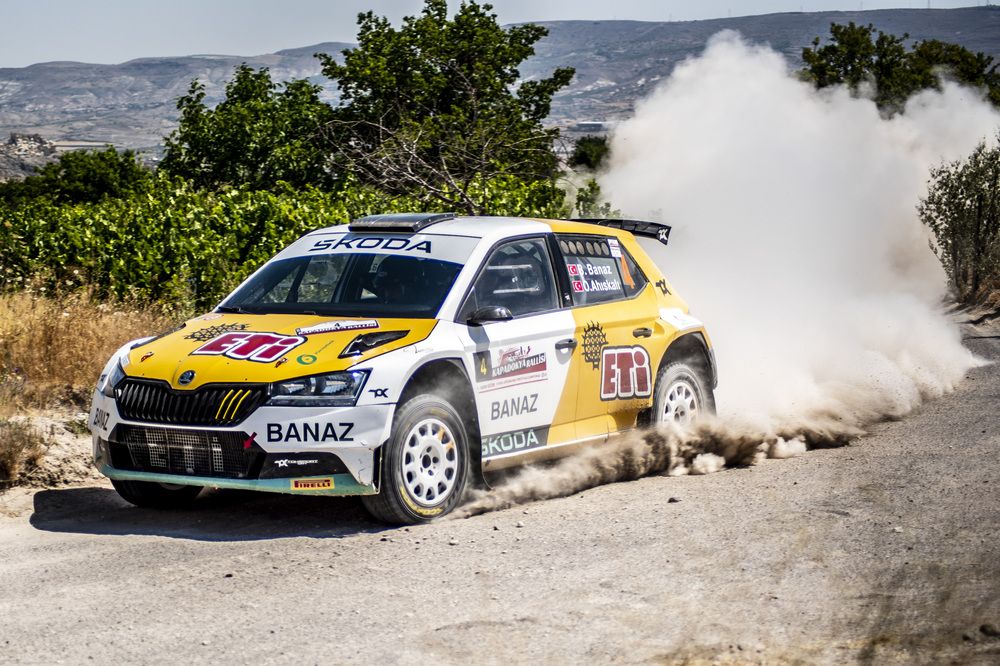 Photograph by DAMOUN POURNEMATI