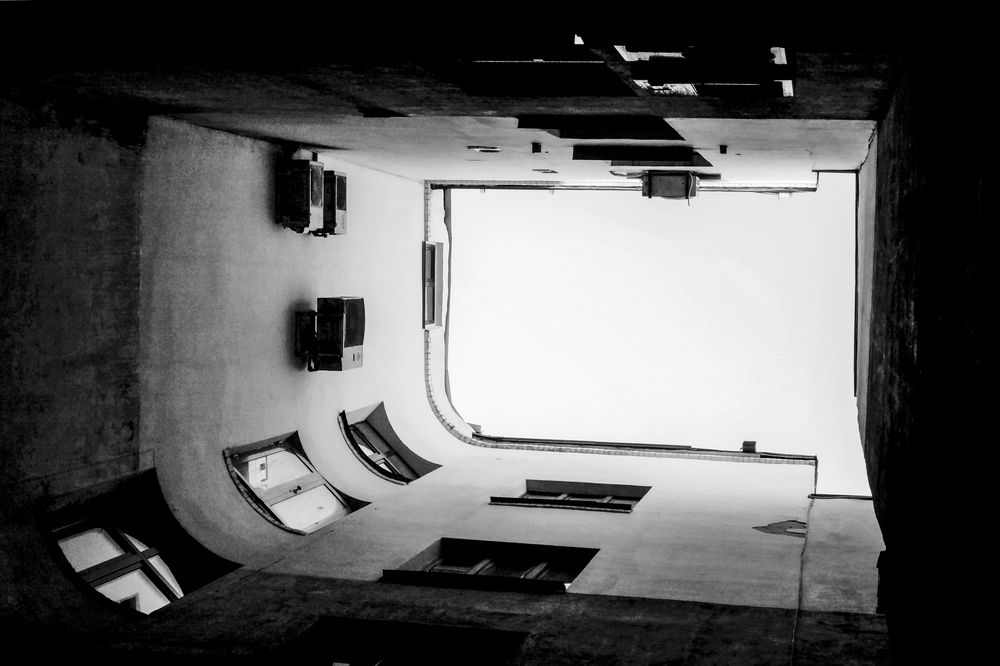 Двор - колодец.