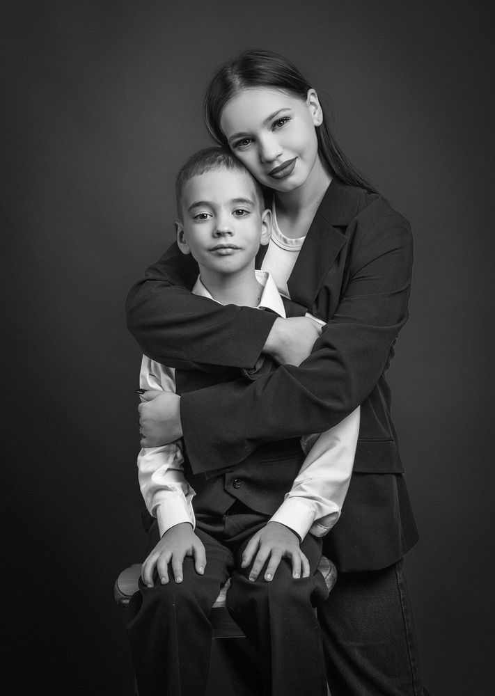 Брат и сестра!