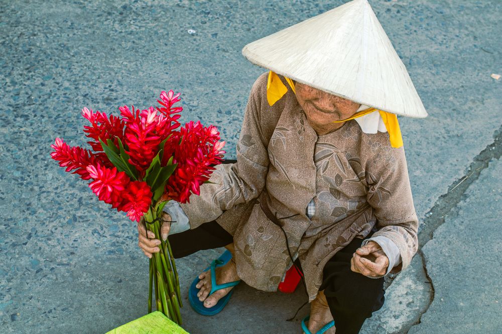 Old Vietnamse woman