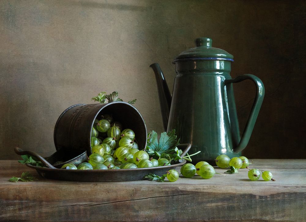 Натюрморт с зеленым крыжовником/Still life with green gooseberries