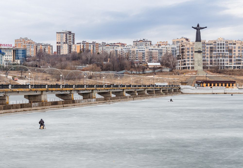 Городские рыбаки.