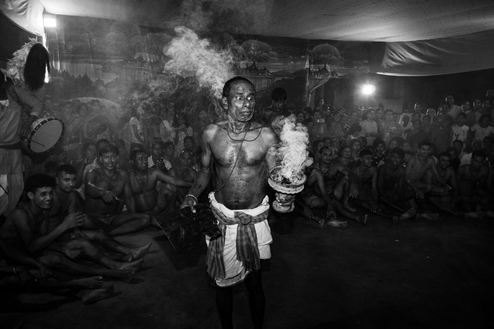 Faith in motion. Ritual in every breath