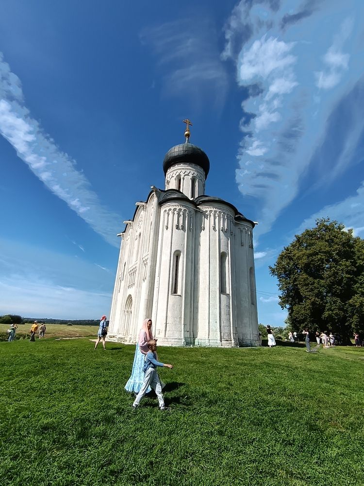 Photograph by Nadin Gaaze