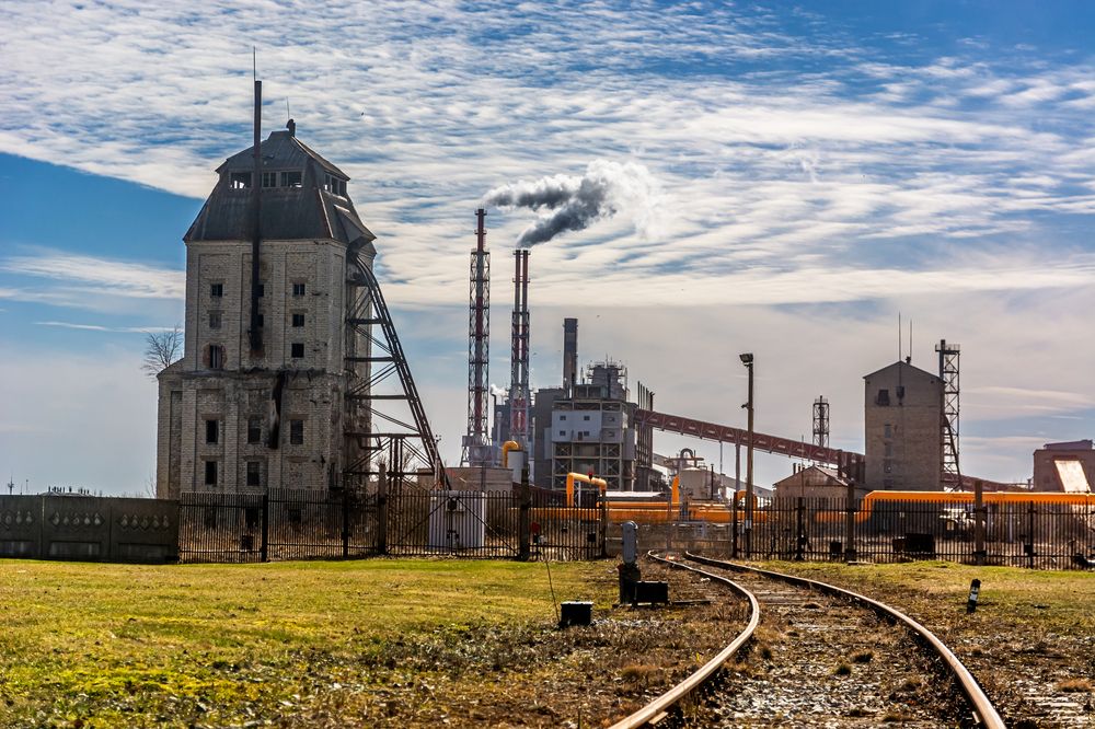 Старая и новая фабрики