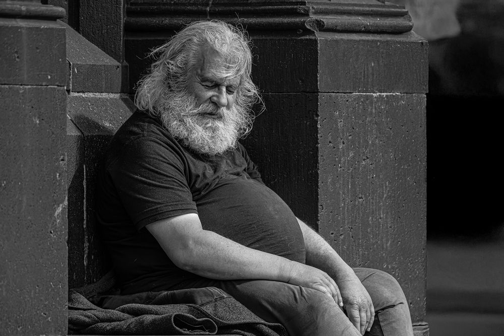 White Hair, Heavy Days