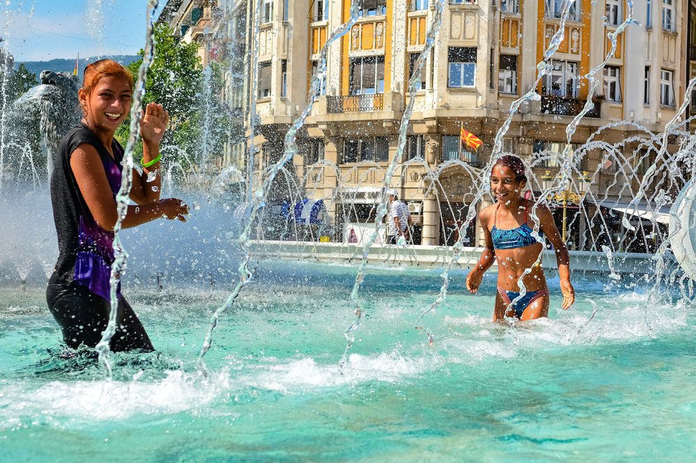 Sumer fun at the fountain