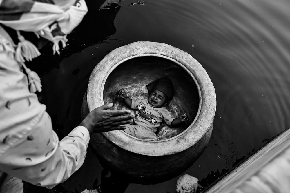 Chhele Bhasano – Making Float the Baby Boy