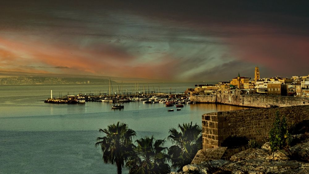 Photograph by Lev Tsenter