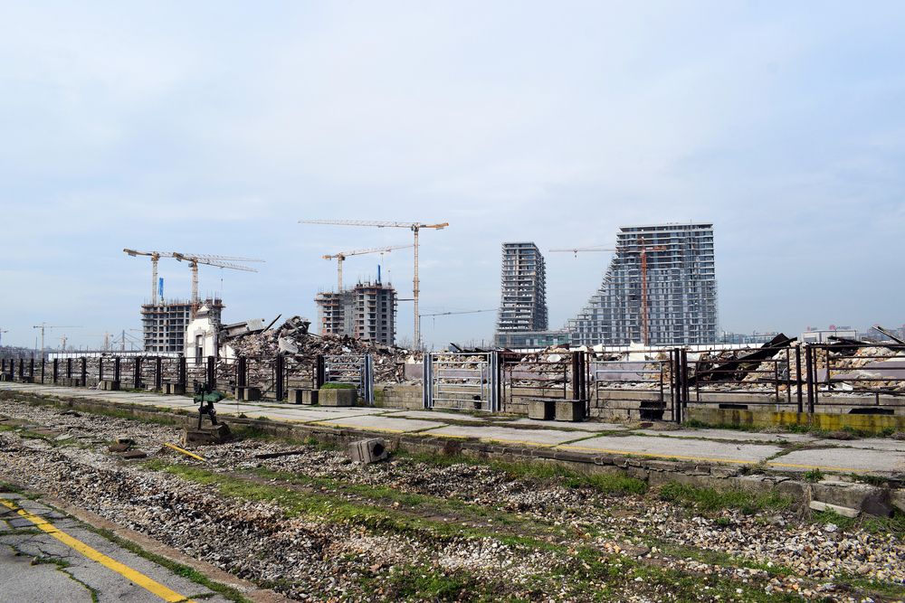 Building Belgrade on the water