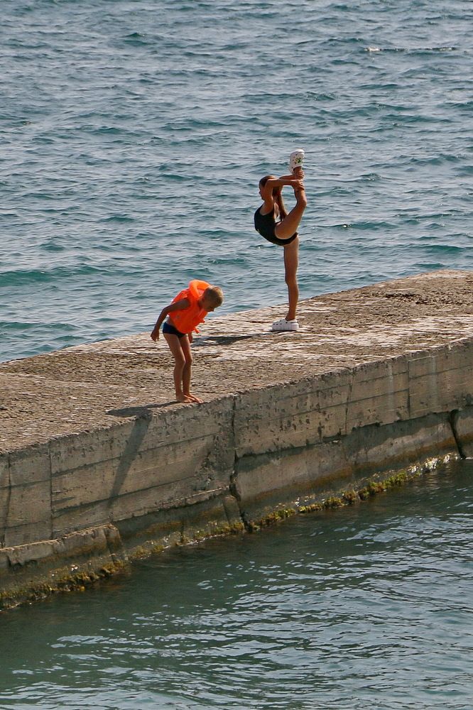 Фотография автора Александр Челмодеев