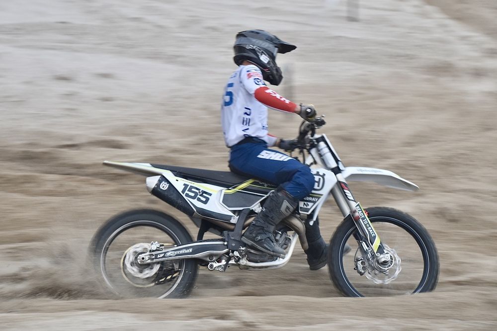 Photograph by Konstantin Kalmykov