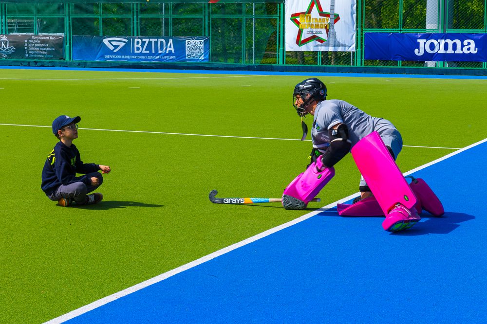 Мальчик и вратарь