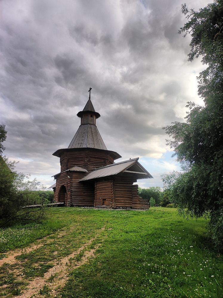 Фотография автора Андрей Тезиков
