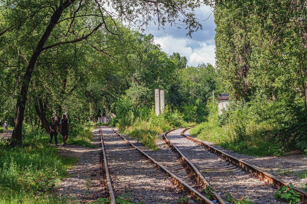 Утром пути железной дороги