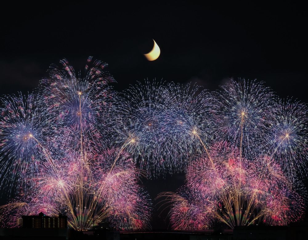 Moon fireworks