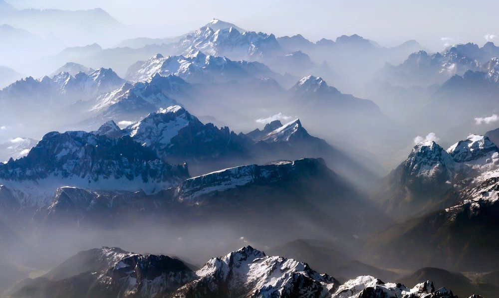 Мир у твоих ног