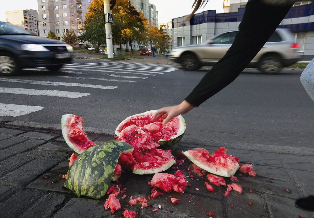 Хоть попробовать... если до дома не донесла))