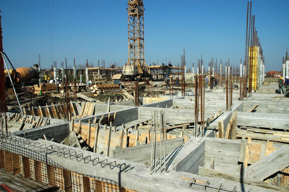 Construction of a new sports hall