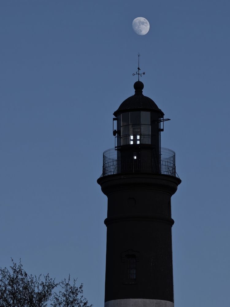 Photograph by Ljubov Trombovetskaja