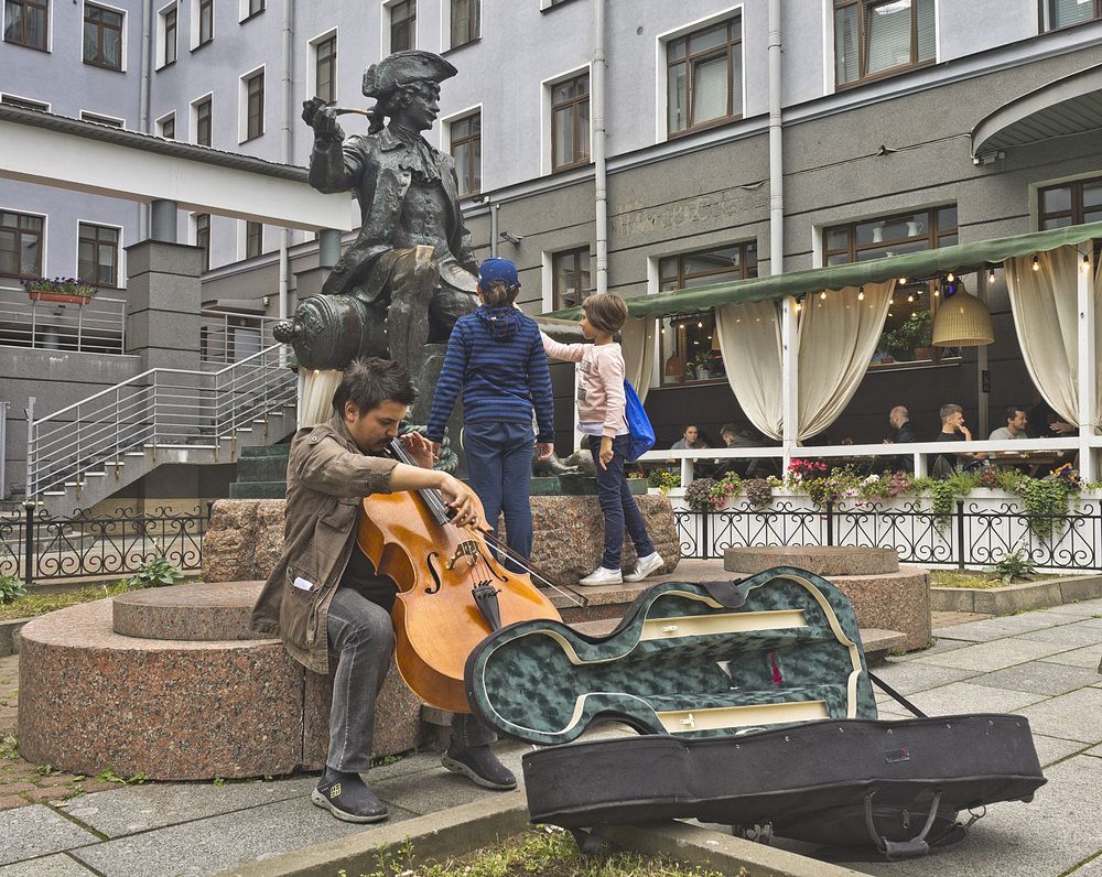 Музыкальный момент.