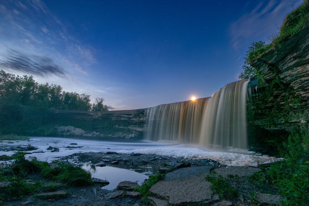 Photograph by Andres Papp