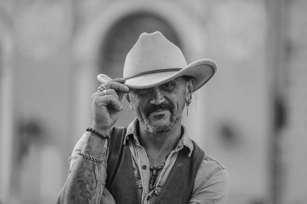 Фотография автора Виталий Николаев