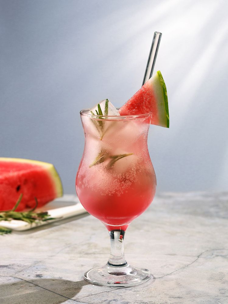 Арбузный коктейль с розмарином