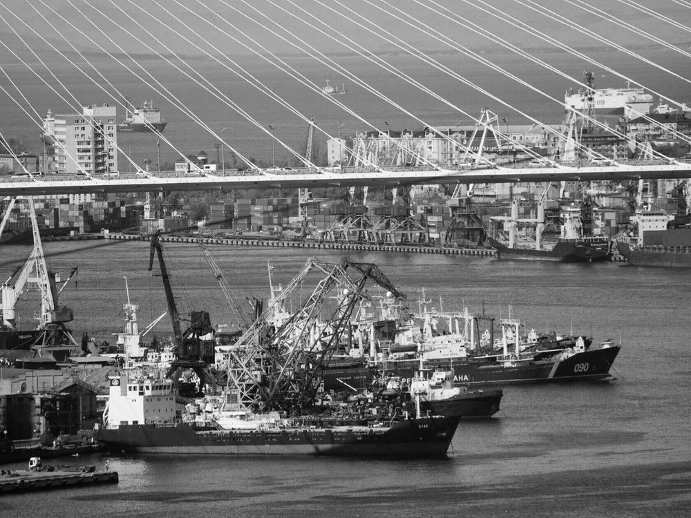 В бухте Золотой рог.