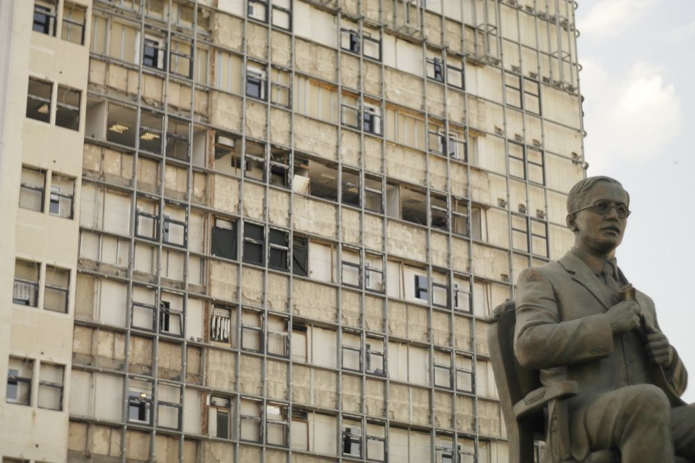 Industrialization when it fails.