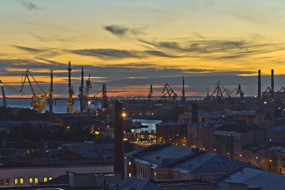 Город не спит...