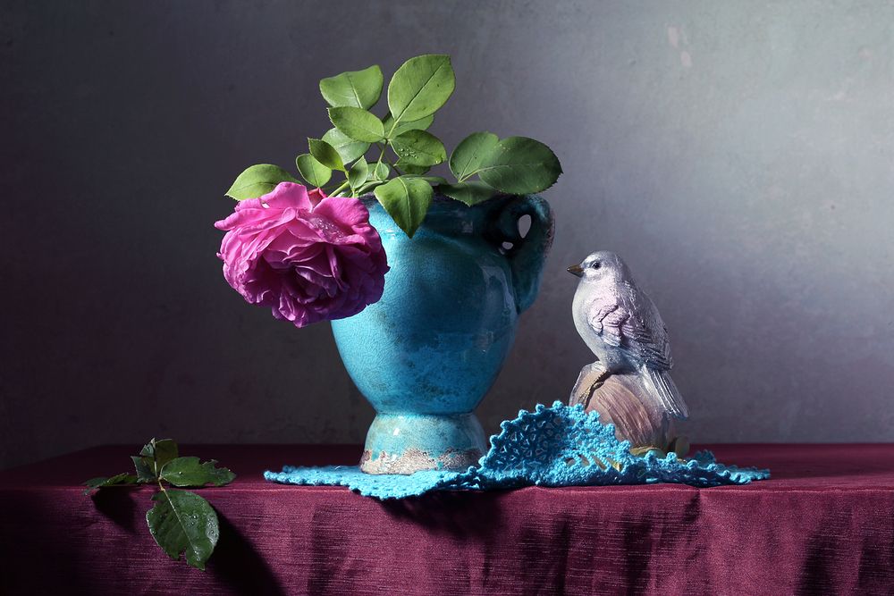 Роза и птичка