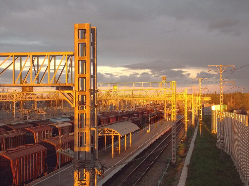 Золотая железная дорога