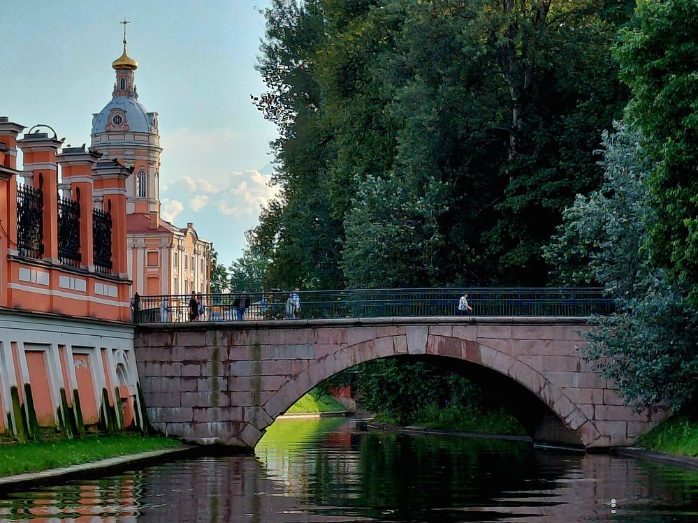 Мост в Лавре.