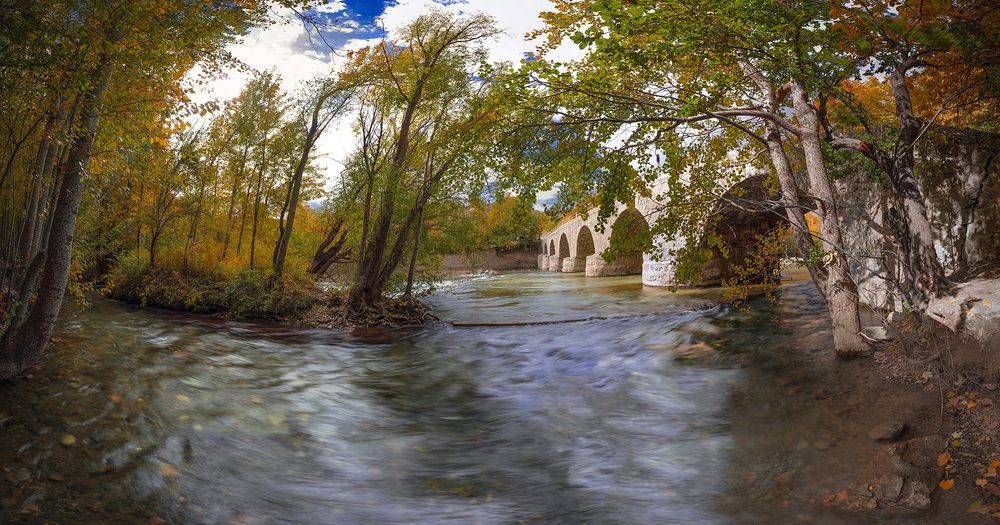 Houreh Stone Bridge