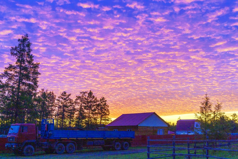 Ранним летним утром.