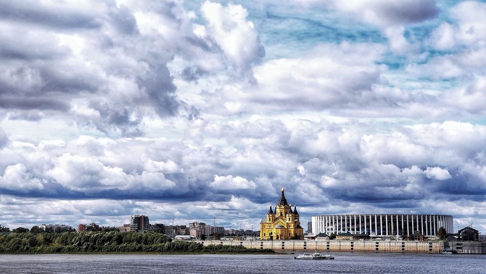 Нижний в облаках